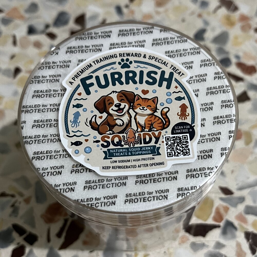 ฉลาก FURRISH SQUIDY บนฝากระปุกที่ซีลปิดผนึก
